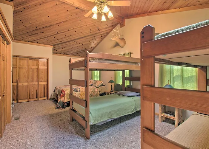 Ferienhaus Idyllic Mt Sterling Retreat W/ Private Lake! Buckhorn