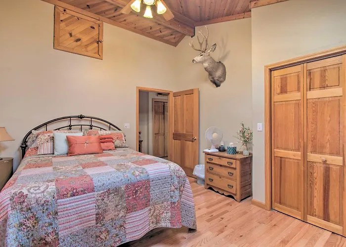 Idyllic Mt Sterling Retreat W/ Private Lake! Ferienhaus *