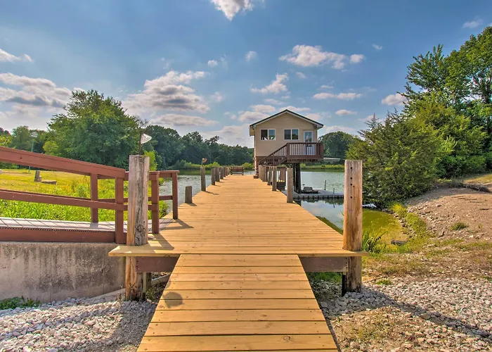Idyllic Mt Sterling Retreat W/ Private Lake! Hébergement de vacances *