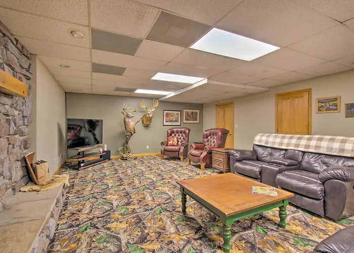 Idyllic Mt Sterling Retreat W/ Private Lake! Hébergement de vacances *